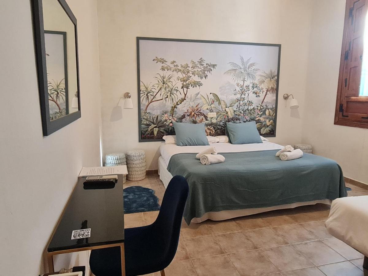 Hostal La Colonial Madrigal de la Vera Extérieur photo