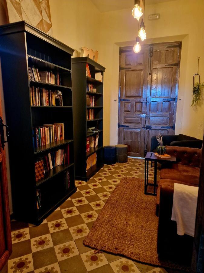 Hostal La Colonial Madrigal de la Vera Extérieur photo