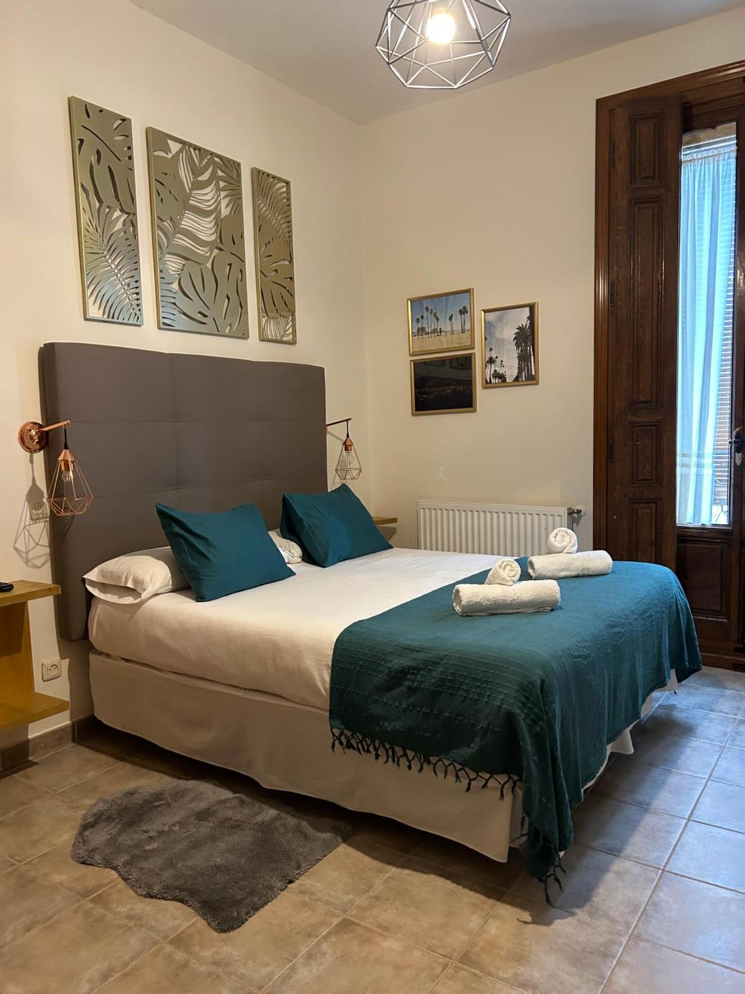 Hostal La Colonial Madrigal de la Vera Extérieur photo