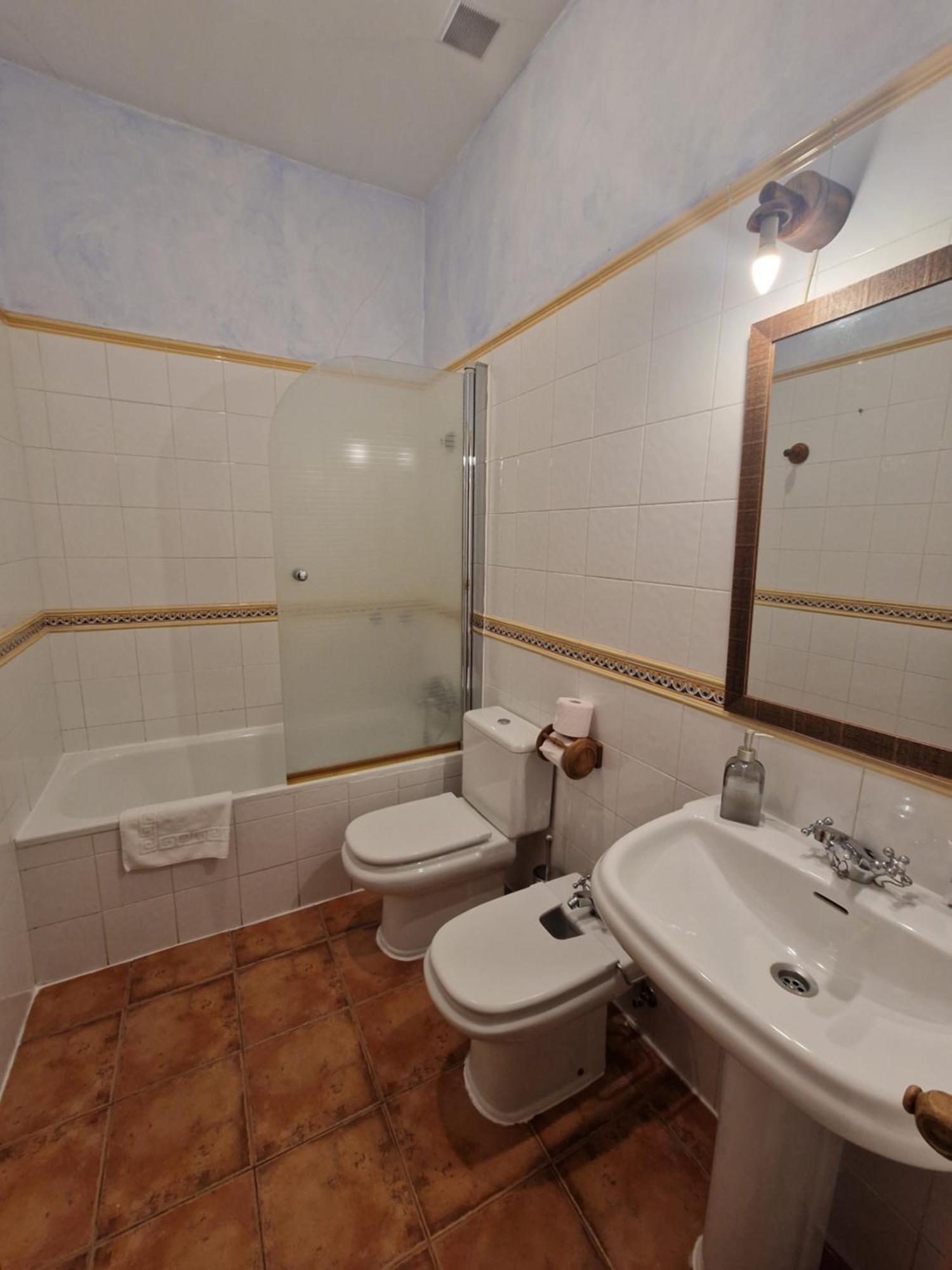 Hostal La Colonial Madrigal de la Vera Extérieur photo
